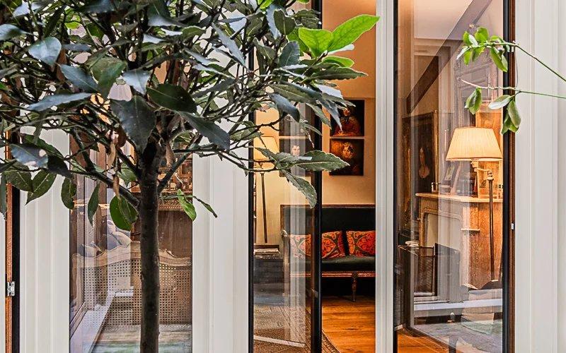 FOR SALE Charming apartment with patio Paris 6e - 73.64m²