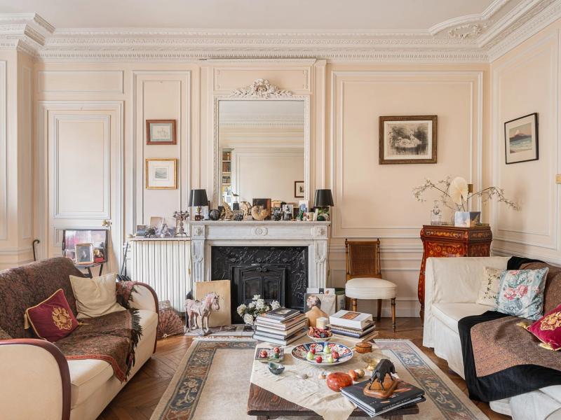FOR SALE Family apartment with reception rooms Paris 15e - 155.69m²